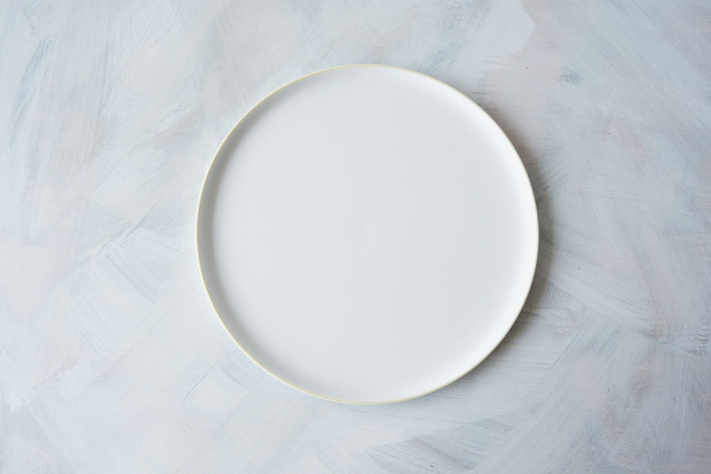S&B Flat Plate 220 Plain White / Yellow