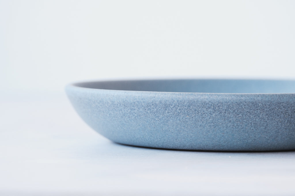 plate water blue