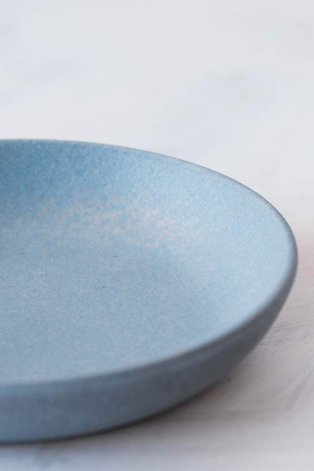 plate water blue