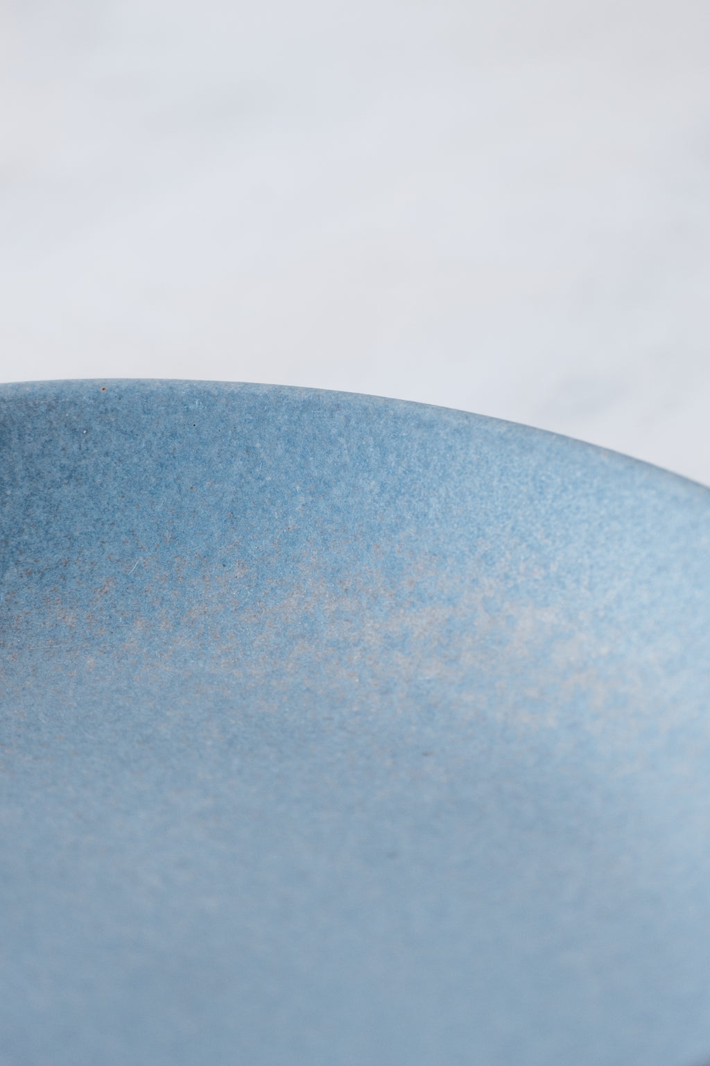 plate water blue