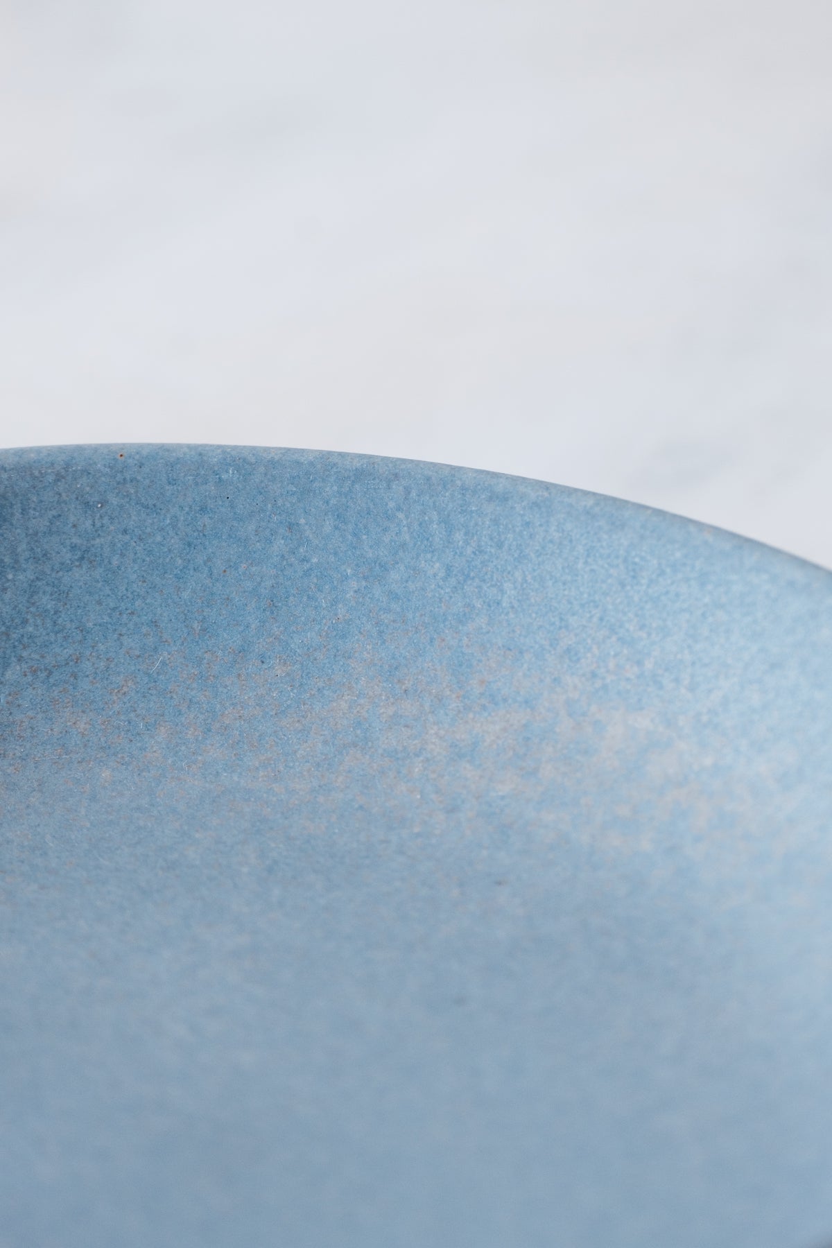 plate water blue