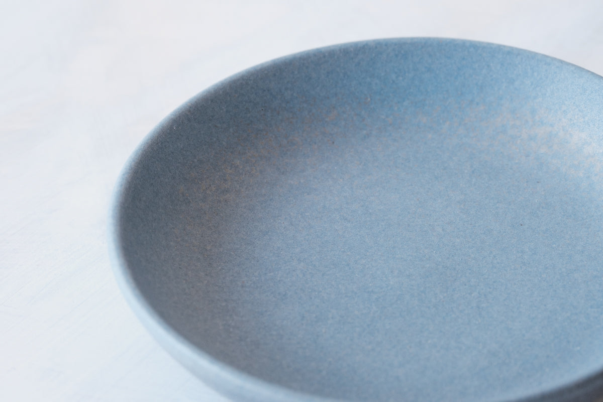 plate water blue