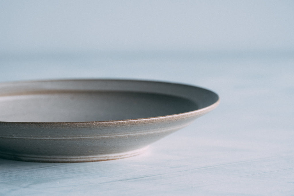 リム盛鉢 8" Rimmed Serving Bowl