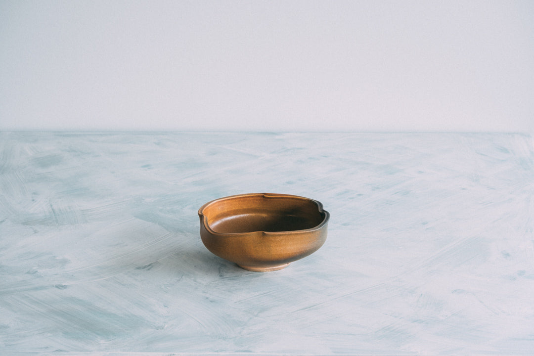 盛鉢（塩窯焼成）Serving bowl