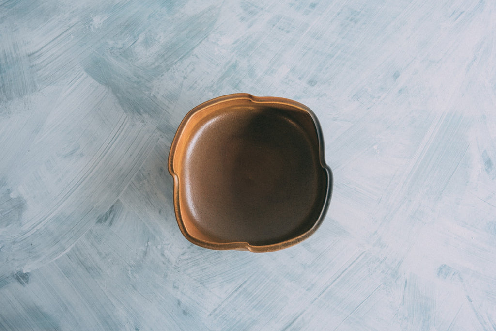 盛鉢（塩窯焼成）Serving bowl