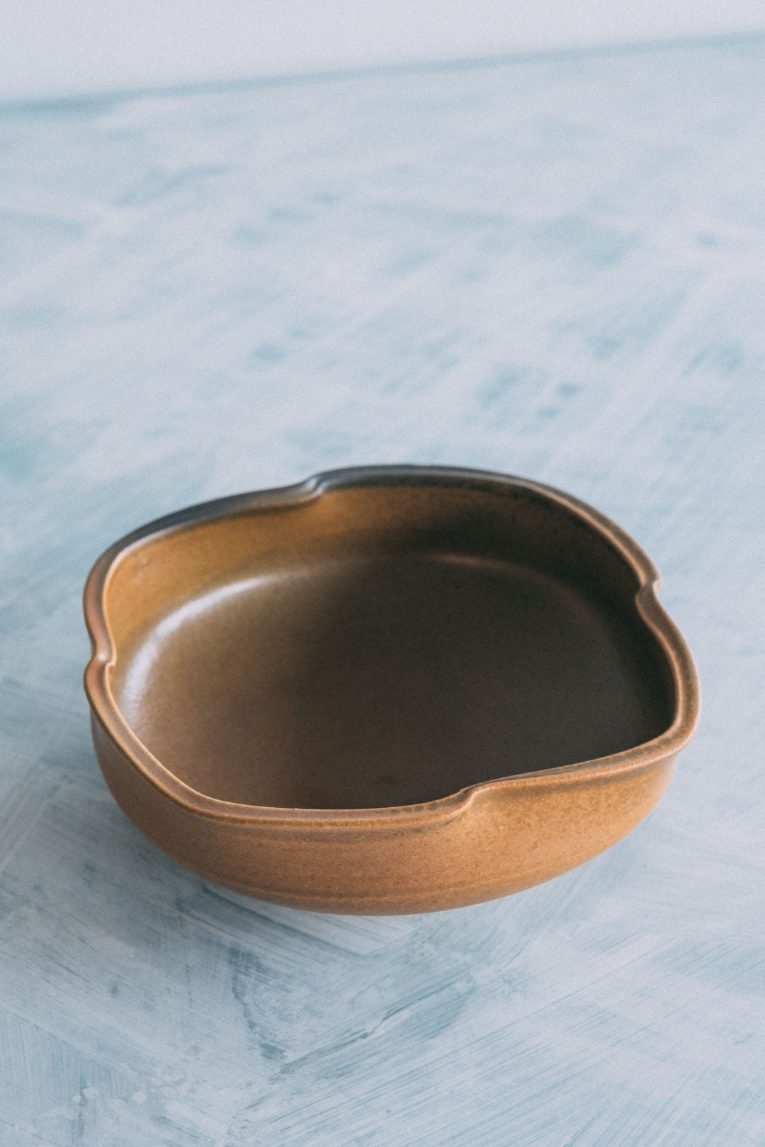 盛鉢（塩窯焼成）Serving bowl