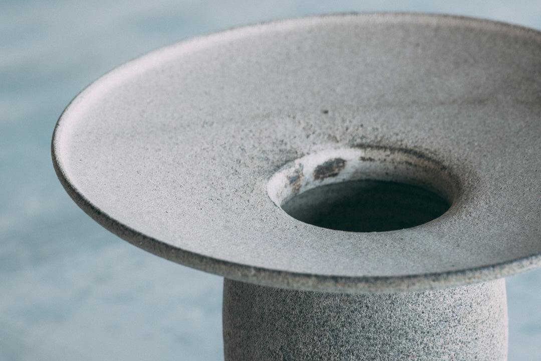 焼締花入（塩窯焼成） Unglazed Hug Vase