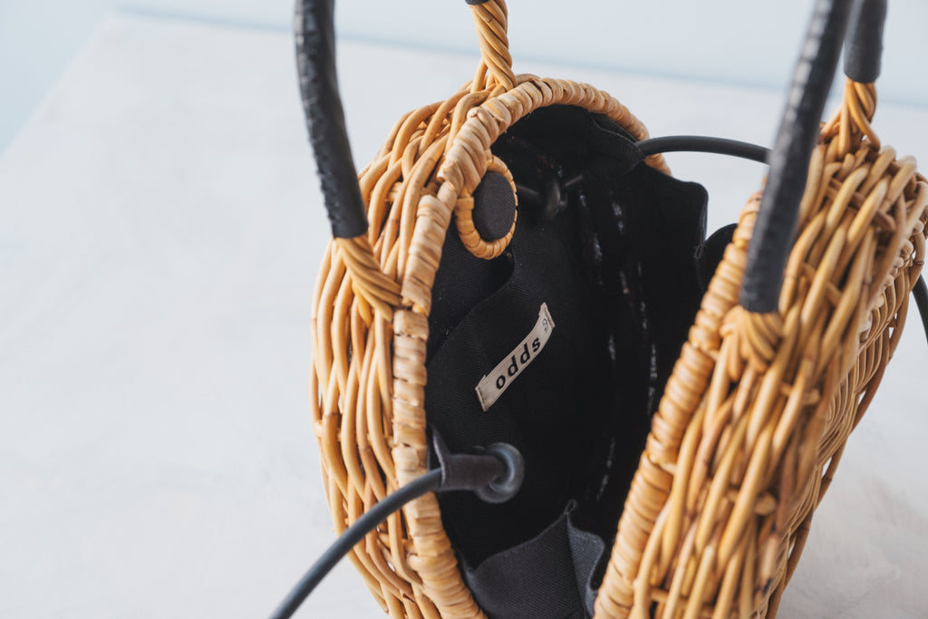 ARAROG ROUND SHOULDER BAG