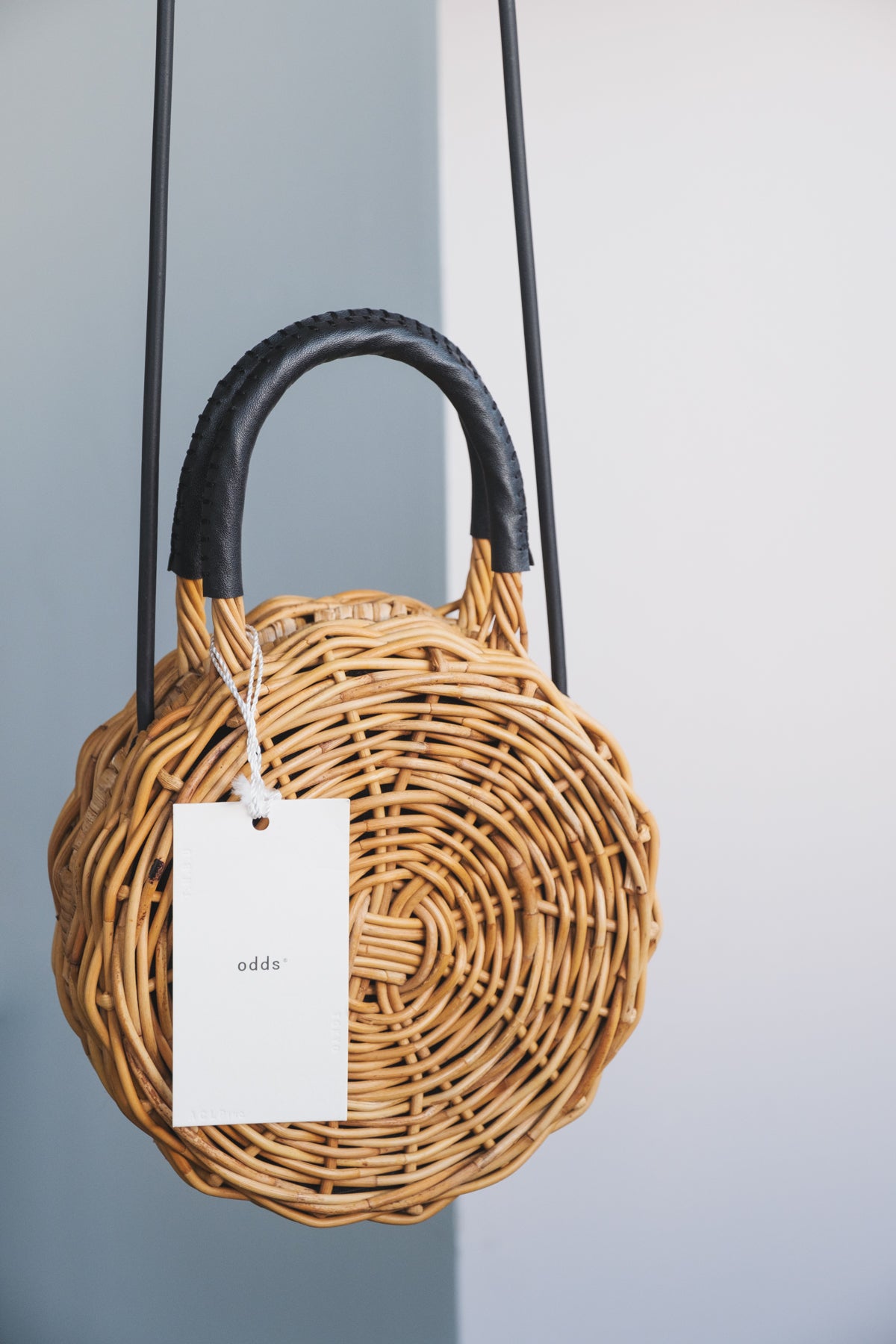 ARAROG ROUND SHOULDER BAG