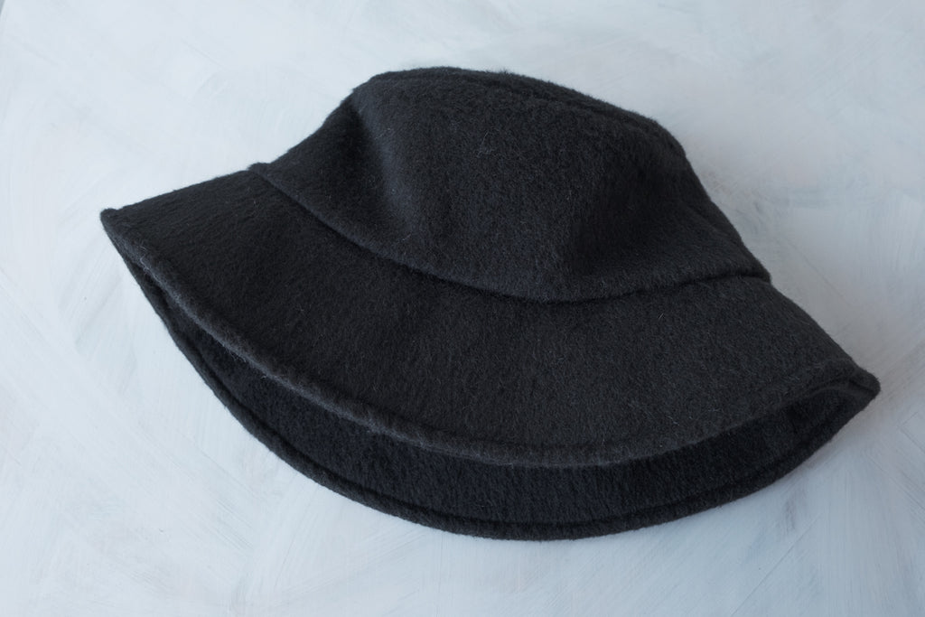 FUR BUCKET HAT