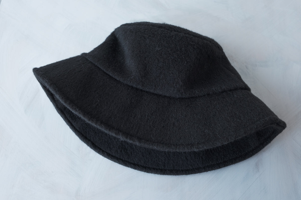 FUR BUCKET HAT