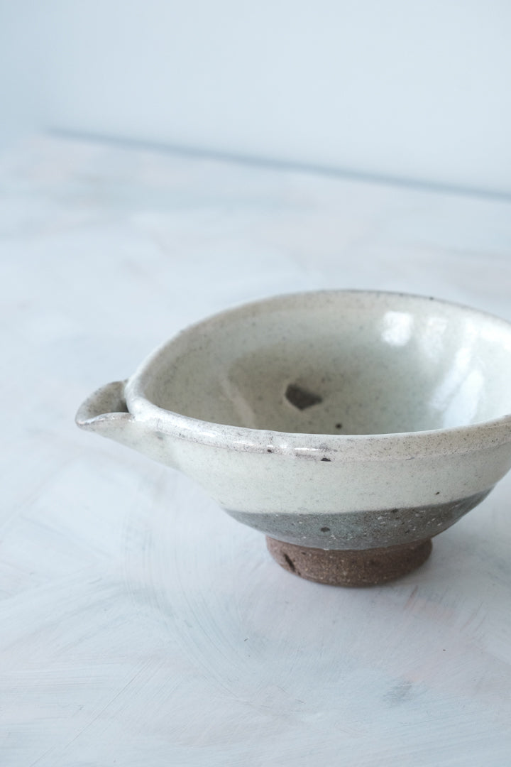 粉引　片口（灯油）