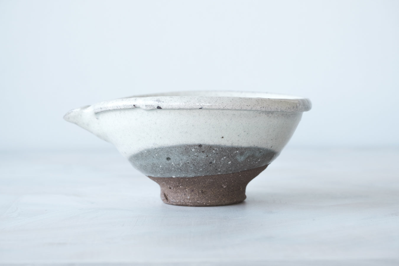 粉引　片口（灯油）