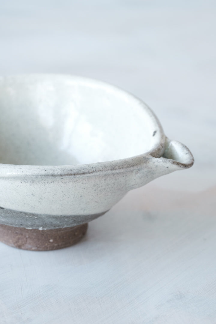 粉引　片口（灯油）