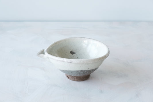 粉引　片口（灯油）