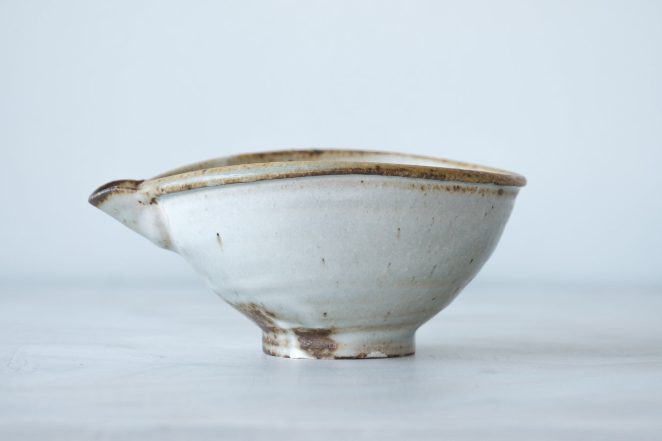 粉引　片口（登窯）